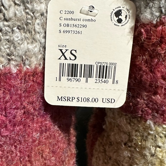 FREE PEOPLE SOFT SWEATER SIZE XS. Retail 108$!!! Could fit small . NWT!! - Picture 3 of 3